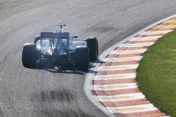 Jolyon Palmer, Lotus F1 E23 Test and Reserve Driver sends sparks flying