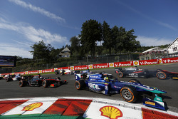 Stoffel Vandoorne, ART Grand Prix, Julian Leal, Carlin, Mitch Evans, RUSSIAN TIME et Sergey Sirotkin, Rapax au départ