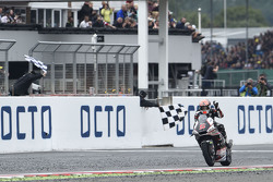 Johann Zarco, Ajo Motorsport remporte la course