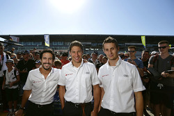 Lucas di Grassi, Loic Duval, Oliver Jarvis, Audi Sport Team Joest