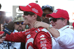Le vainqueur de la course et champion IndyCar 2015 Scott Dixon, Chip Ganassi Racing Chevrolet