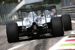 Льюїс Хемілтон, Mercedes AMG F1 W06 та товариш по команді Ніко Росберг, Mercedes AMG F1 W06 на виїзд