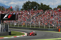 Sebastian Vettel, Ferrari SF15-T