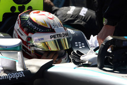 Льюис Хэмилтон, Mercedes AMG F1 W06