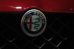 New Alfa Romeo лого