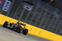 Pastor Maldonado, Lotus F1 E23