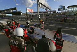 #7 Audi Sport Team Joest Audi R18 e-tron quattro: Marcel Fässler, Andre Lotterer, Benoit Tréluyer