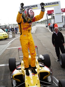 Antonio Giovinazzi, Jagonya Ayam with Carlin Dallara F312 - Volkswagen