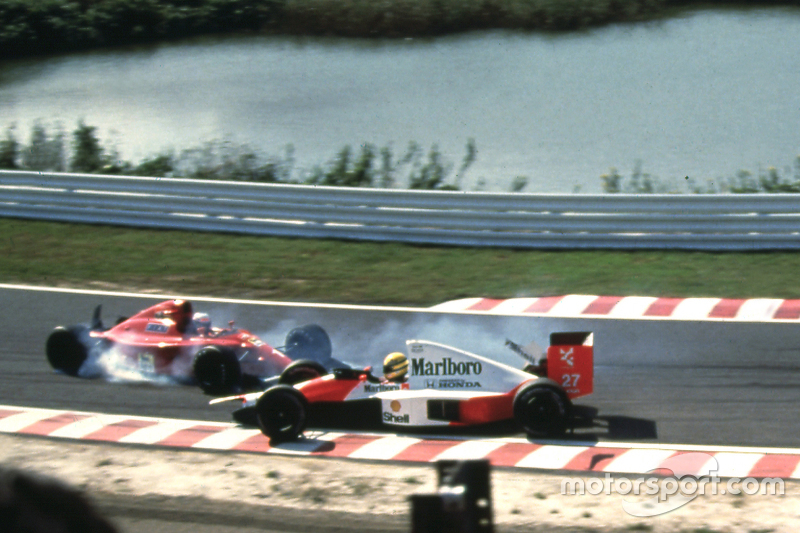 Alain Prost, Ferrari and Ayrton Senna, McLaren collide in the first corner