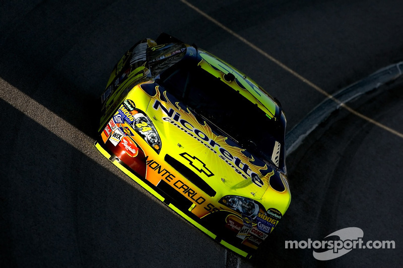 Jeff Gordon draagt het geel ...
