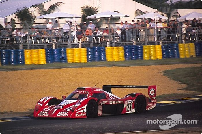 #28 Toyota Motorsport Toyota GT-One: Martin Brundle, Emmanuel Collard, Eric Hélary