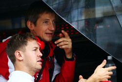 Massimo Rivola, Direttore Sportivo Ferrari con Sebastian Vettel, Ferrari