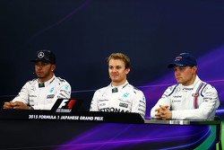 Conférence de presse : le poleman Nico Rosberg, Mercedes AMG F1 Team, le deuxième, Lewis Hamilton, Mercedes AMG F1 Team, le troisième, Valtteri Bottas, Williams