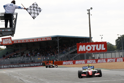 Оливер Роуленд, Fortec Motorsports побеждает