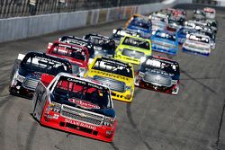 Austin Dillon lidera