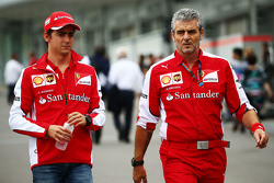 Esteban Gutierrez, Ferrari Test en Reserve rijder met Maurizio Arrivabene, Ferrariteambaas