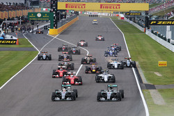 Lewis Hamilton, Mercedes AMG F1 W06 mène au départ