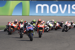 Départ : Jorge Lorenzo, Yamaha Factory Racing mène