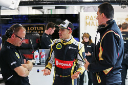 Mark Slade, Lotus F1 Team Ingeniero de carrrera con Pastor Maldonado, Lotus F1 Team y Federico Gasta