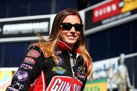Leah Pritchett prueba un fórmula Ford