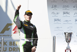 Podium: race winnaar Richie Stanaway, Status Grand Prix