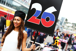 La Grid Girl de Daniil Kvyat, Red Bull Racing