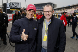 Emanule Pirro and FIA Single-Seater Commission Presdient Stefano Domenicali