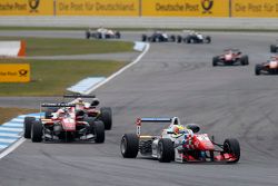 Jake Dennis, Prema Powerteam Dallara Mercedes-Benz y Felix Rosenqvist, Prema Powerteam Dallara Merce