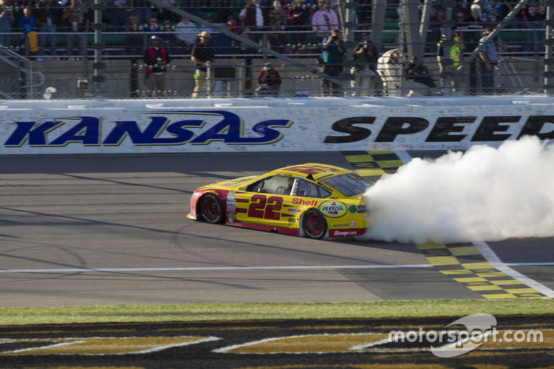 2015: Joey Logano (Penske-Ford) - 3 Siege
