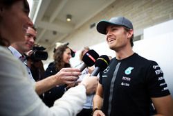 Nico Rosberg, Mercedes AMG F1 con i giornalisti