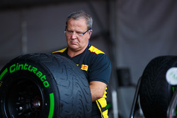 Инженер Pirelli
