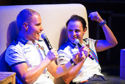 Valtteri Bottas, Williams y su compañero de equipo Felipe Massa, Williams en el foro de los Fans