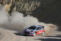 Thierry Neuville and Nicolas Gilsoul, Hyundai i20 WRC, Hyundai Motorsport