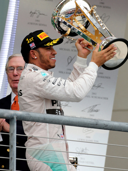 Podio: Lewis Hamilton, Mercedes AMG F1 Team