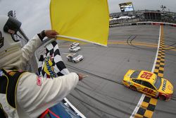 Kazanan Joey Logano, Penske Ford Takımı