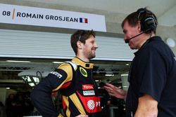 Romain Grosjean, Lotus F1 Team con Alan Permane, Lotus F1