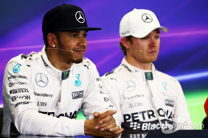 2. Lewis Hamilton, Mercedes AMG F1; 1. Nico Rosberg, Mercedes AMG F1, in der FIA-PK