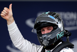 Le poleman Nico Rosberg, Mercedes AMG F1 Team