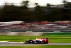 Даниил Квят, Red Bull Racing RB11