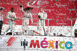 Nico Rosberg, Mercedes AMG F1 W06, Lewis Hamilton, Mercedes AMG F1 W06 e Valtteri Bottas, Williams FW37