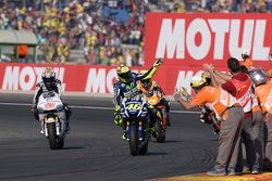Valentino Rossi, Yamaha Factory Racing and Nicky Hayden, Aspar Team MotoGP Honda