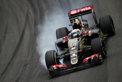 Romain Grosjean, Lotus F1 E23 bloquea los frenos