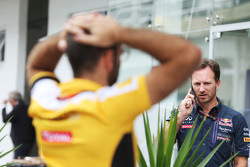 Кристиан Хорнер, руководитель Red Bull Racing Team и Сириль Абитбуль, управляющий директор Renault S