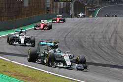 Nico Rosberg, Mercedes AMG F1 voor Lewis Hamilton, Mercedes AMG F1