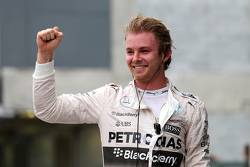 Ganador de la carrera Nico Rosberg, Mercedes AMG F1 Team