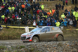 Thierry Neuville en Nicolas Gilsoul, Hyundai i20 WRC, Hyundai Motorsport