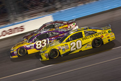 Matt Kenseth, Joe Gibbs Racing Toyota; Matt Dibenedetto, BK Racing Toyota