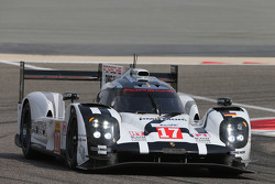 #17 Porsche Team Porsche 919 Hybrid: Timo Bernhard, Mark Webber, Brendon Hartley