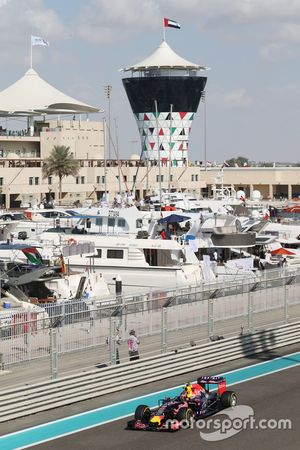 Daniil Kvyat, Red Bull Racing RB11