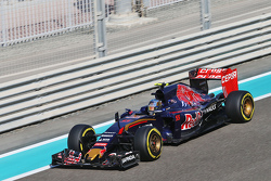Carlos Sainz Jr., Scuderia Toro Rosso STR10